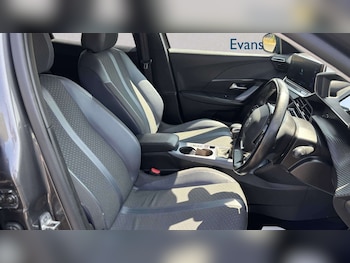 Used Peugeot 2008 2020 for sale - 79227451: Photo