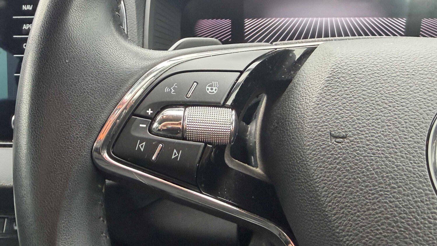 Used Skoda Karoq 2023 for sale - 77857853: Photo 14