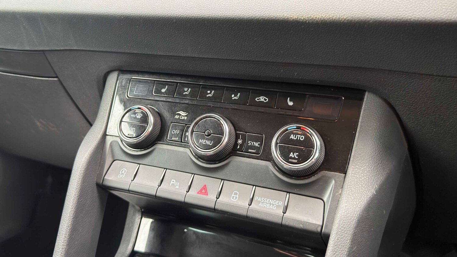 Used Skoda Karoq 2023 for sale - 77857853: Photo 16