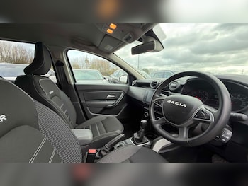 Used Dacia Duster 2023 for sale - 77862262: Photo