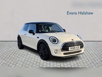 Used MINI Hatch 2018 for sale - 79702376: Photo
