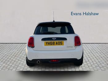 Used MINI Hatch 2018 for sale - 79702376: Photo