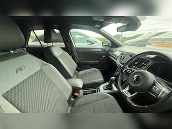 Used Volkswagen T-Roc 2021 for sale - 79702564: Photo