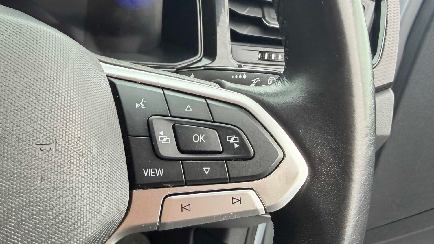 Used Volkswagen Polo 2023 for sale - 77858131: Photo 11