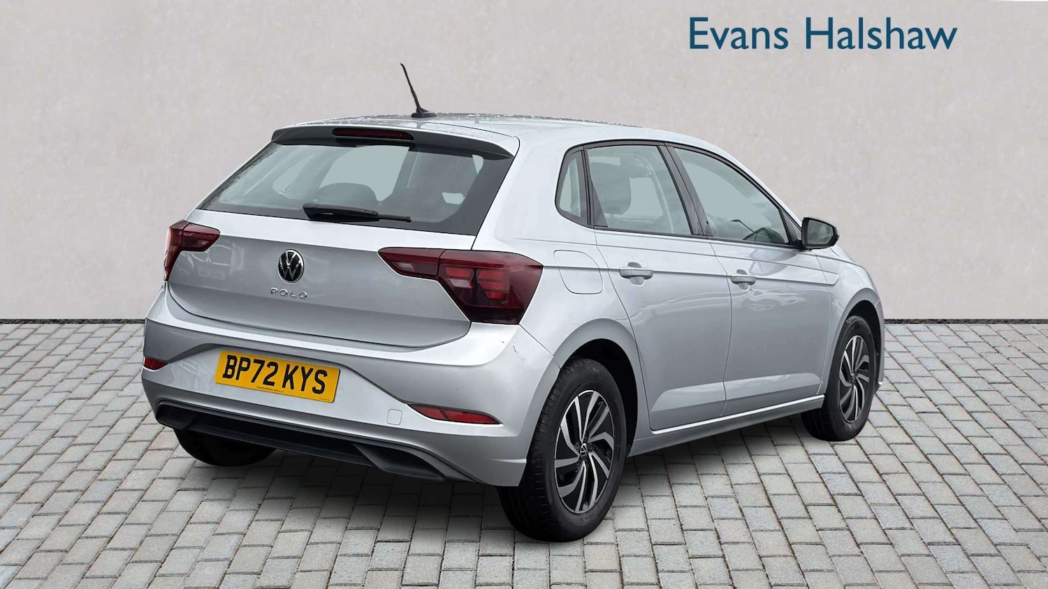 Used Volkswagen Polo 2023 for sale - 77858131: Photo 2