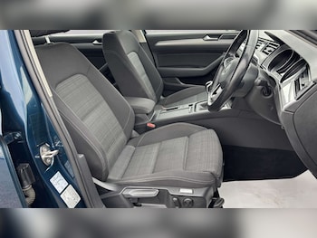 Used Volkswagen Passat 2019 for sale - 79415336: Photo