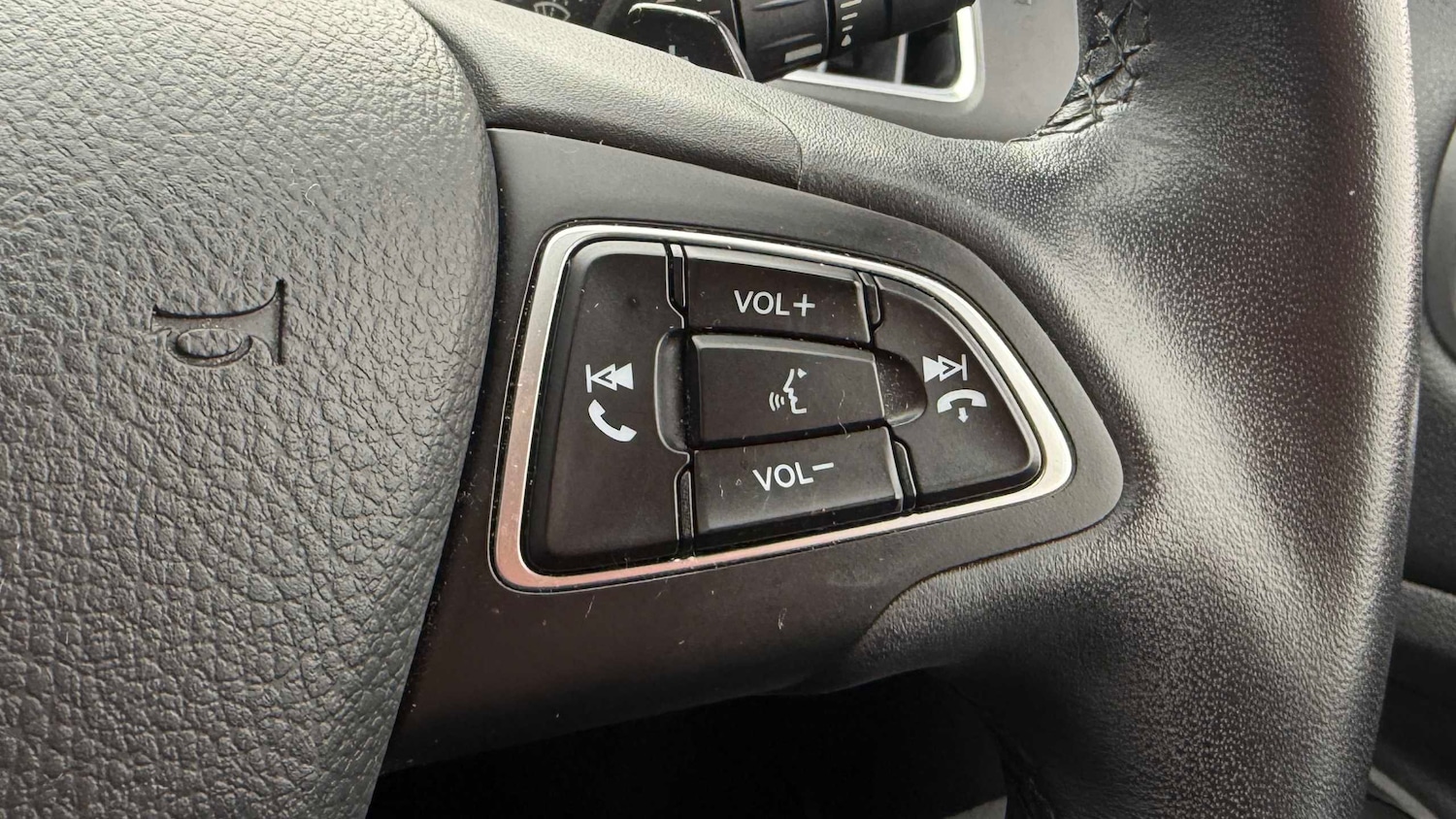 Used Ford Kuga 2017 for sale - 77943427: Photo 15