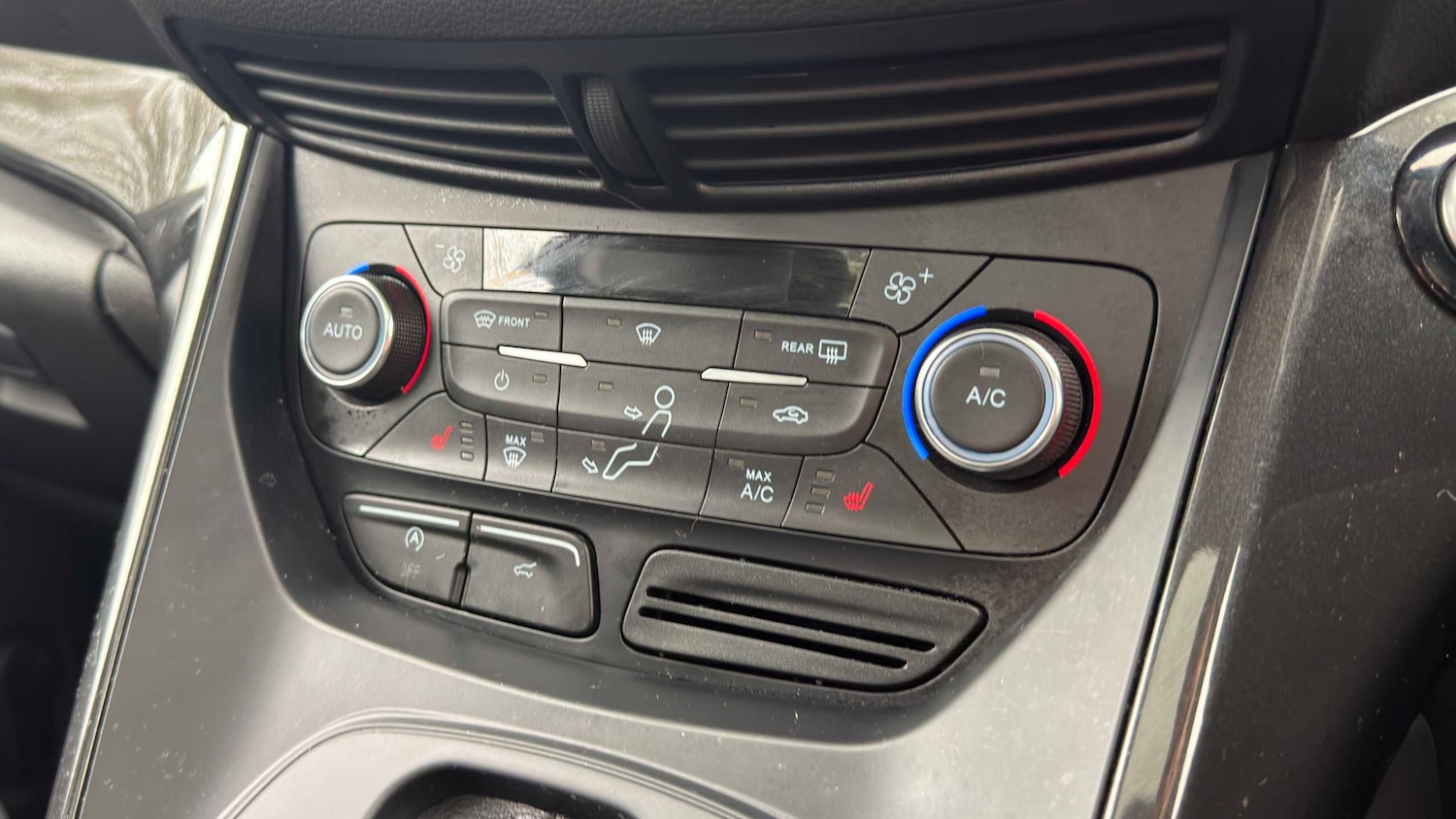 Used Ford Kuga 2017 for sale - 77943427: Photo 16