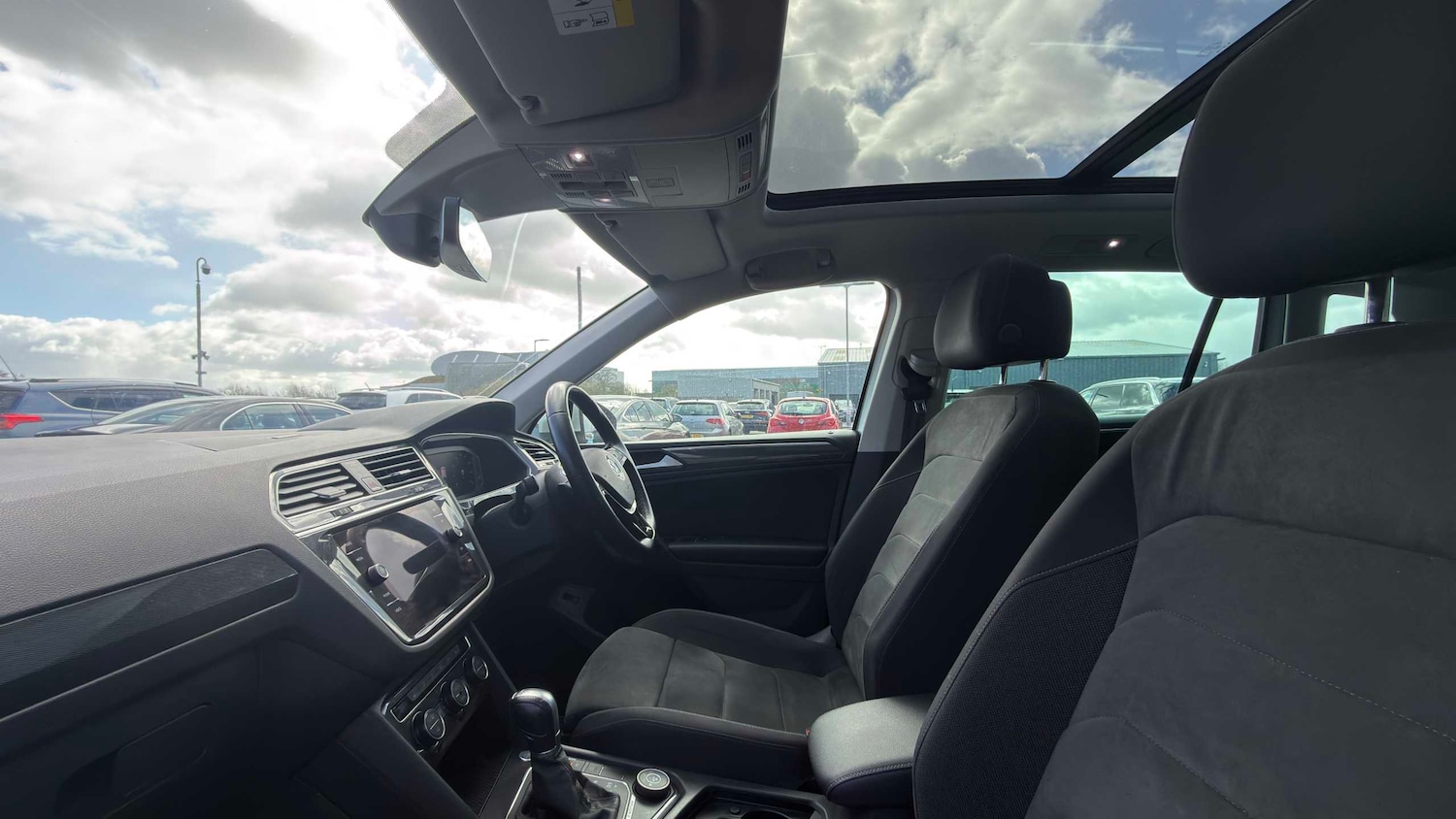 Used Volkswagen Tiguan 2019 for sale - 78024040: Photo 8