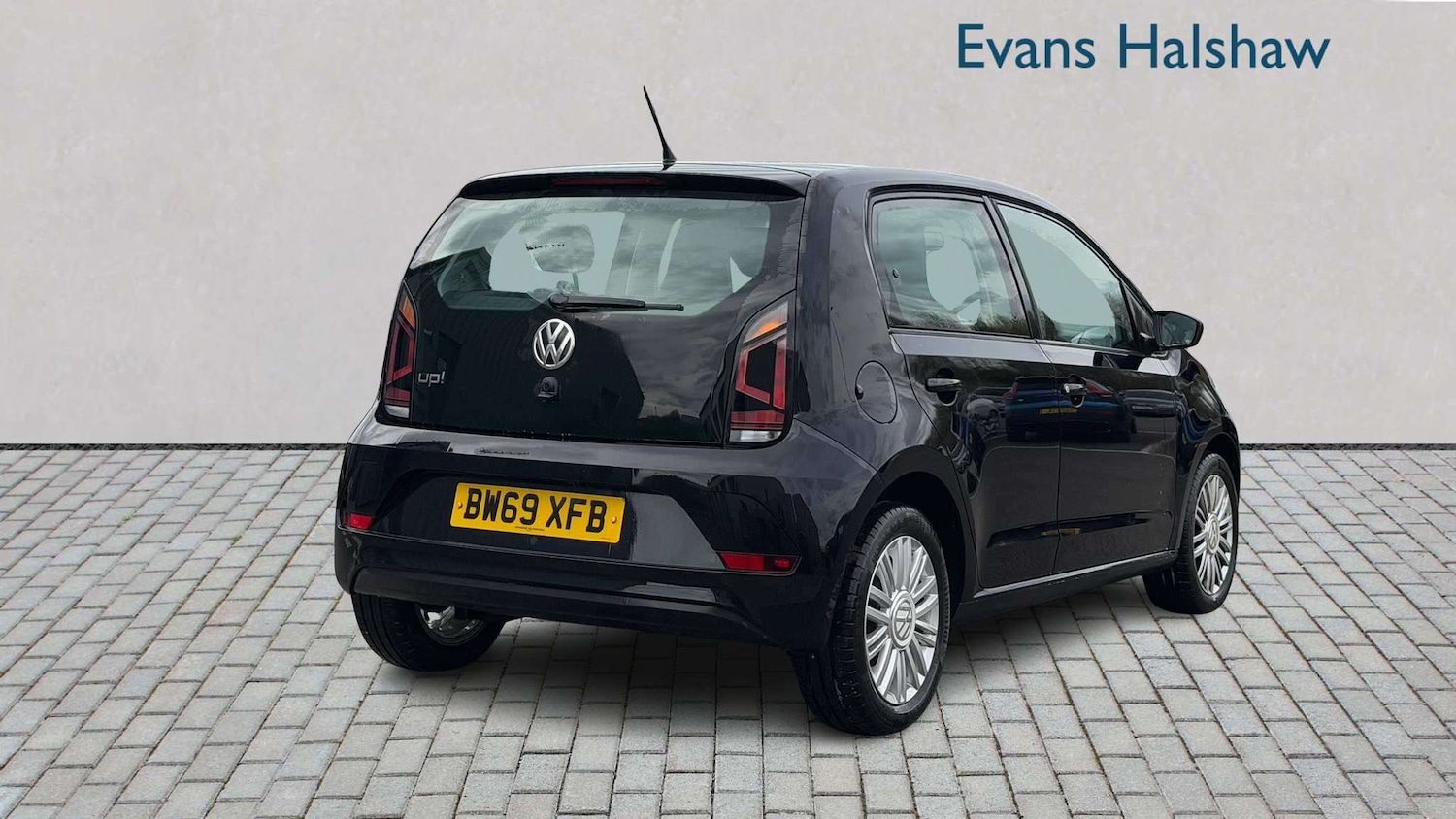 Used Volkswagen up! 2020 for sale - 78137546: Photo 2