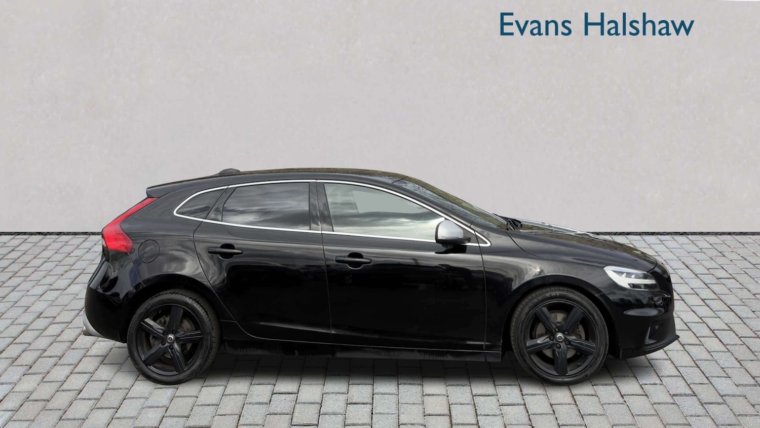 Used Volvo V40 2018 for sale - 78037449: Photo 6