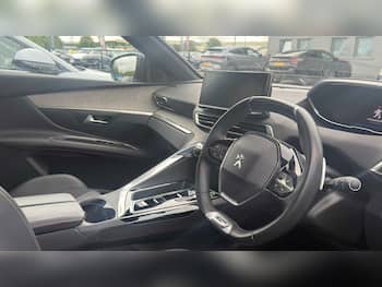 Used Peugeot 5008 2023 for sale - 79716474: Photo