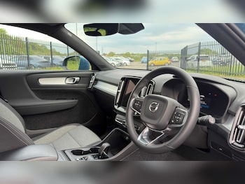 Used Volvo XC40 2023 for sale - 78550634: Photo
