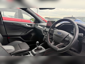 Used Ford Focus 2021 for sale - 78464611: Photo