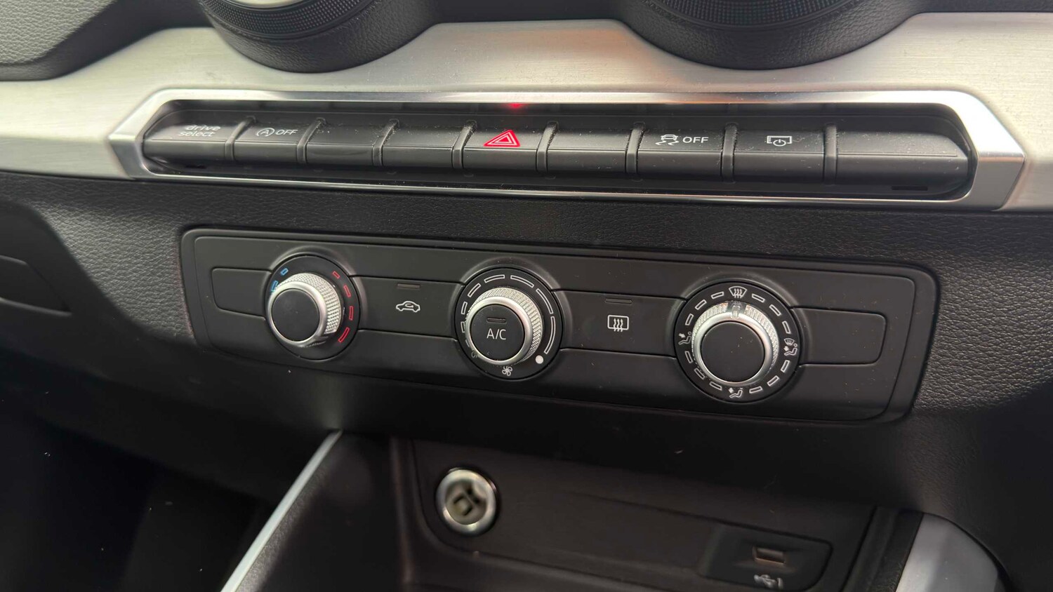 Used Audi Q2 for sale - 78052240: Photo 11