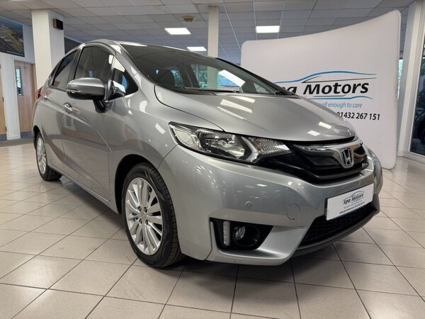 Used Honda Jazz 2017 for sale - 76303622: Photo 1