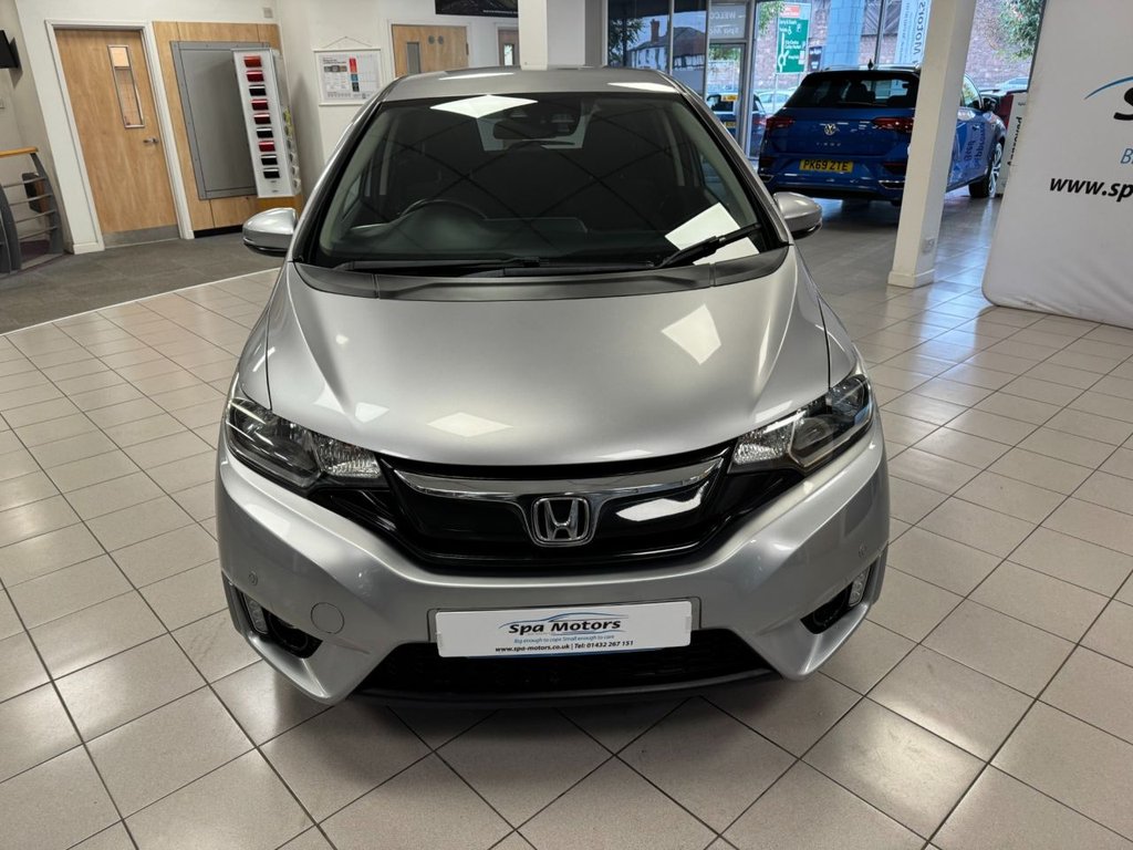 Used Honda Jazz 2017 for sale - 76303622: Photo 2