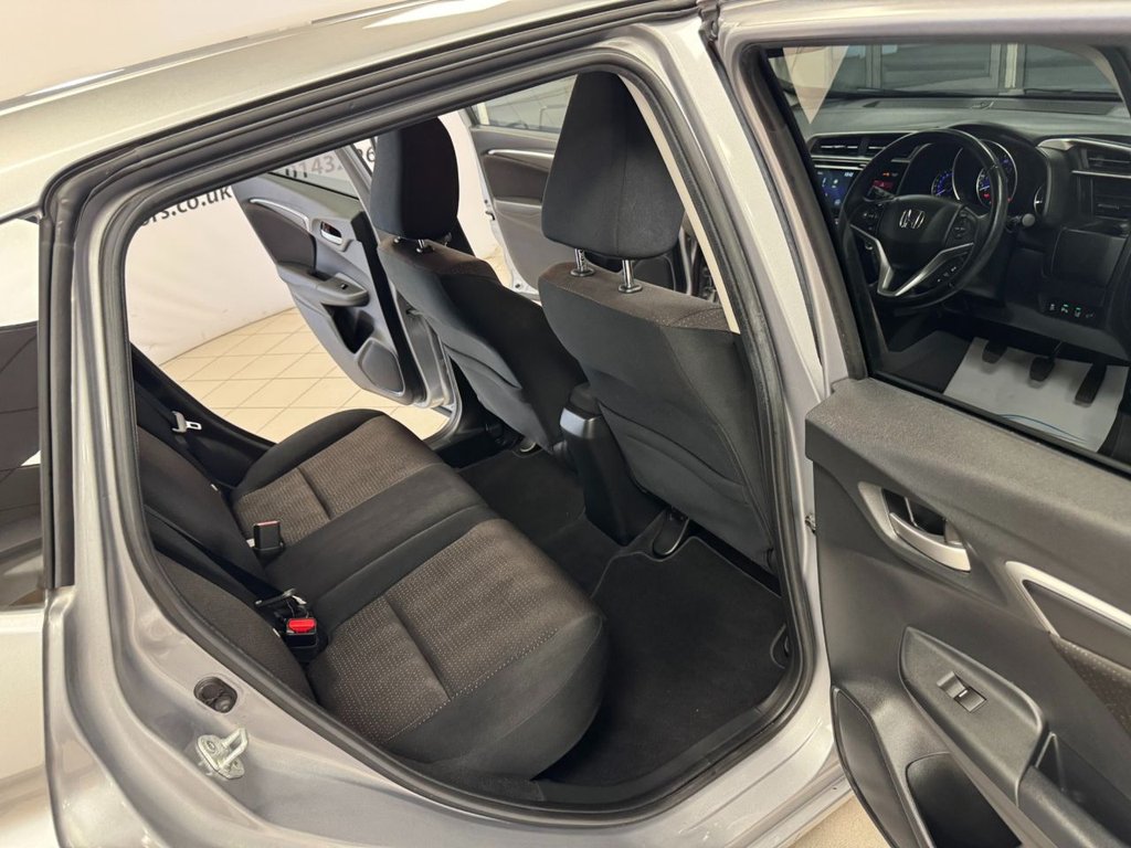 Used Honda Jazz 2017 for sale - 76303622: Photo 25