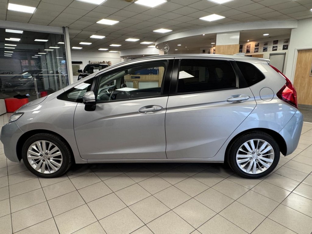 Used Honda Jazz 2017 for sale - 76303622: Photo 4