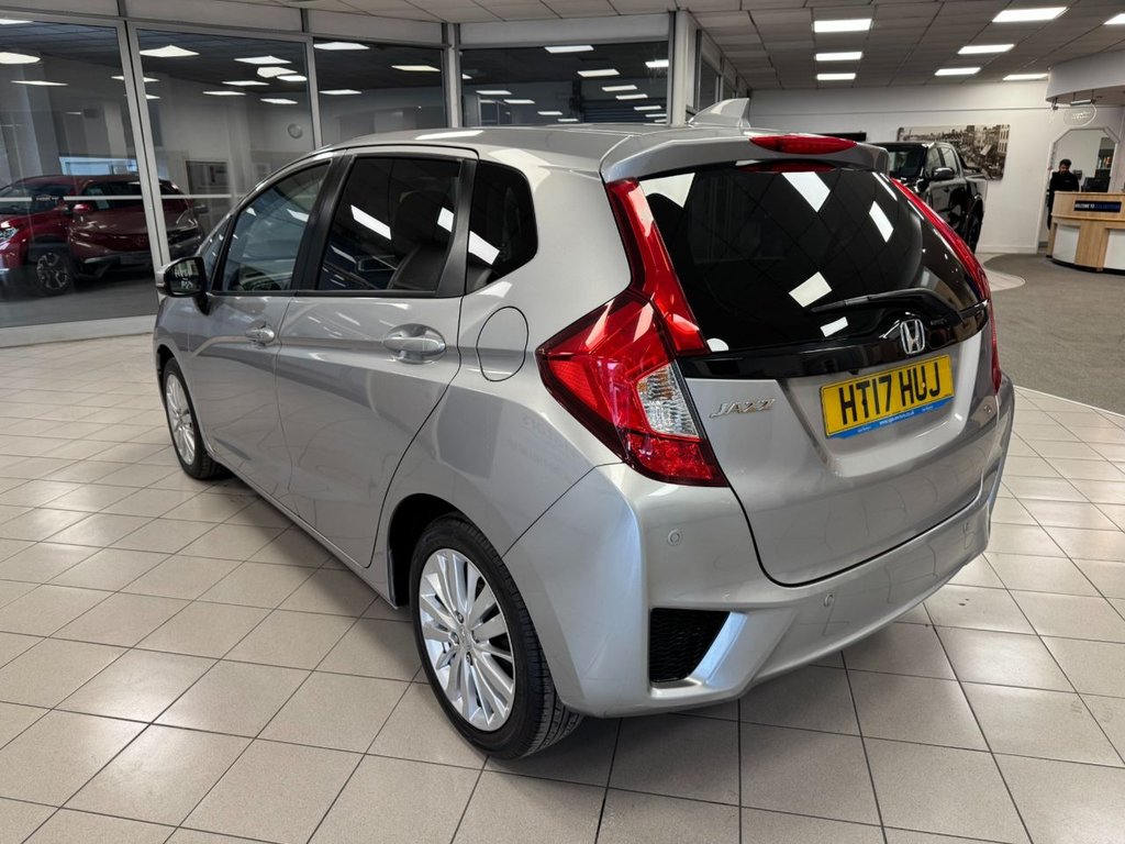 Used Honda Jazz 2017 for sale - 76303622: Photo 5
