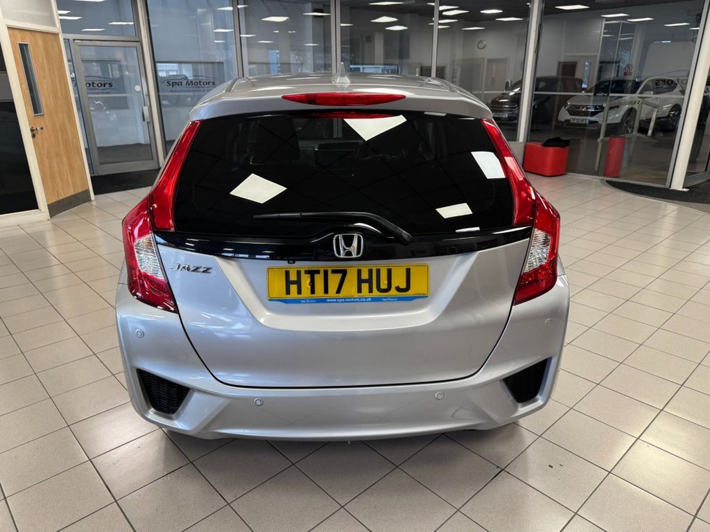 Used Honda Jazz 2017 for sale - 76303622: Photo 6