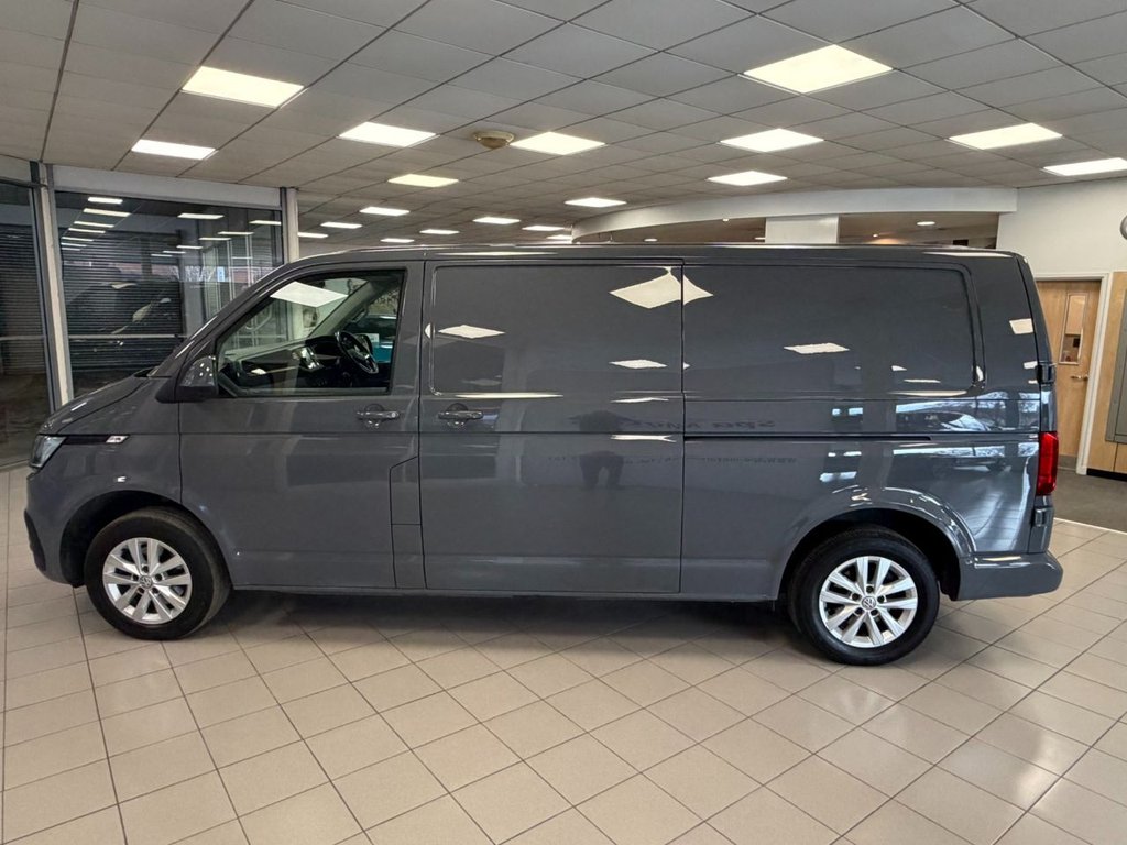 Used Volkswagen Transporter 2022 for sale - 77608612: Photo 4
