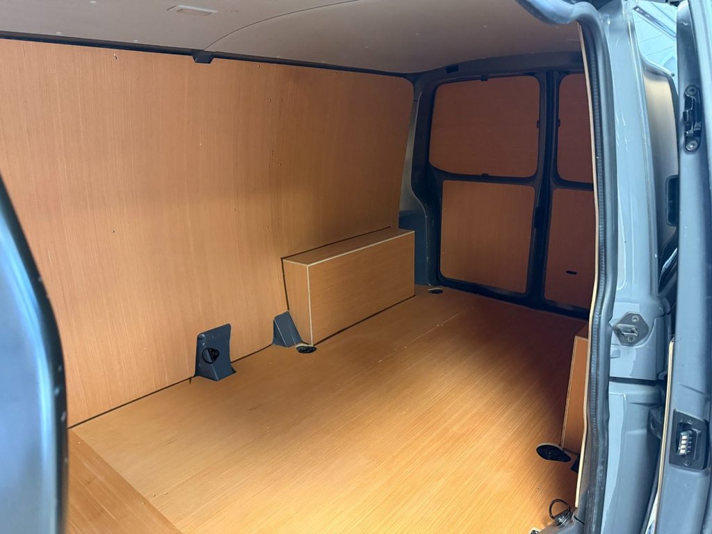 Used Volkswagen Transporter 2022 for sale - 77608612: Photo 9