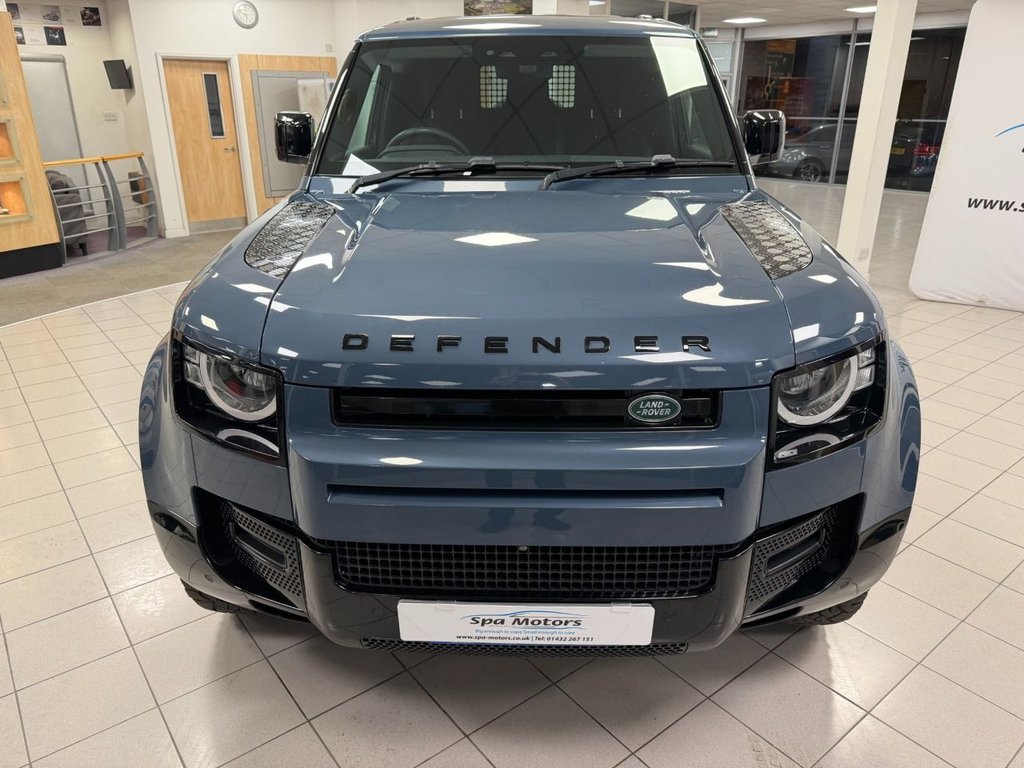 Used Land Rover Defender 2021 for sale - 77507049: Photo 2