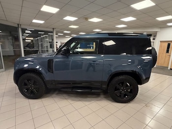 Used Land Rover Defender 2021 for sale - 77507049: Photo