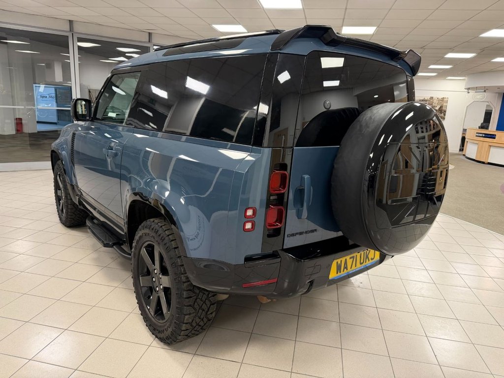 Used Land Rover Defender 2021 for sale - 77507049: Photo 5