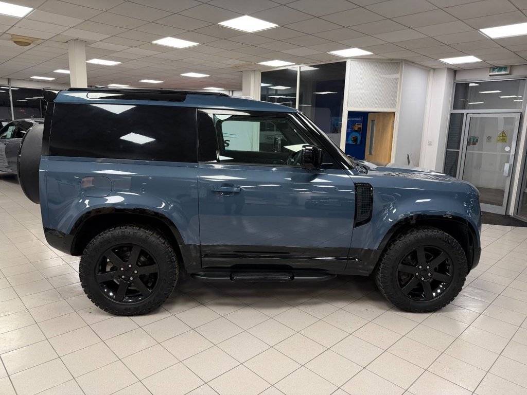 Used Land Rover Defender 2021 for sale - 77507049: Photo 9
