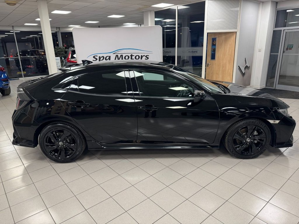 Used Honda Civic 2018 for sale - 76962202: Photo 10