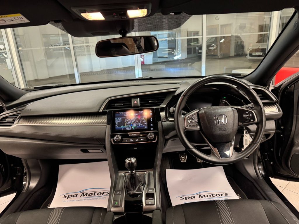 Used Honda Civic 2018 for sale - 76962202: Photo 24