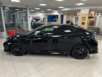 Used Honda Civic 2018 for sale - 76962202: Photo