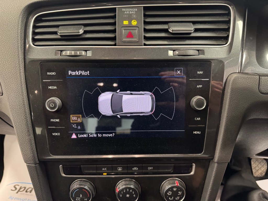 Used Volkswagen Golf 2018 for sale - 76642556: Photo 16