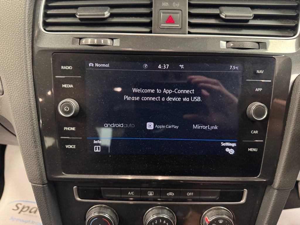 Used Volkswagen Golf 2018 for sale - 76642556: Photo 20