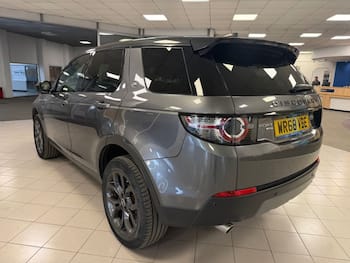 Used Land Rover Discovery Sport 2018 for sale - 79675769: Photo