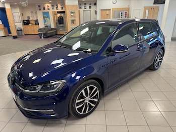 Used Volkswagen Golf 2019 for sale - 76236243: Photo