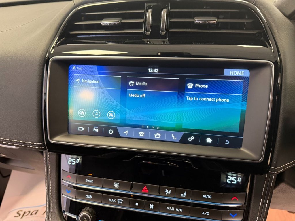 Used Jaguar F-Pace 2019 for sale - 77636806: Photo 19