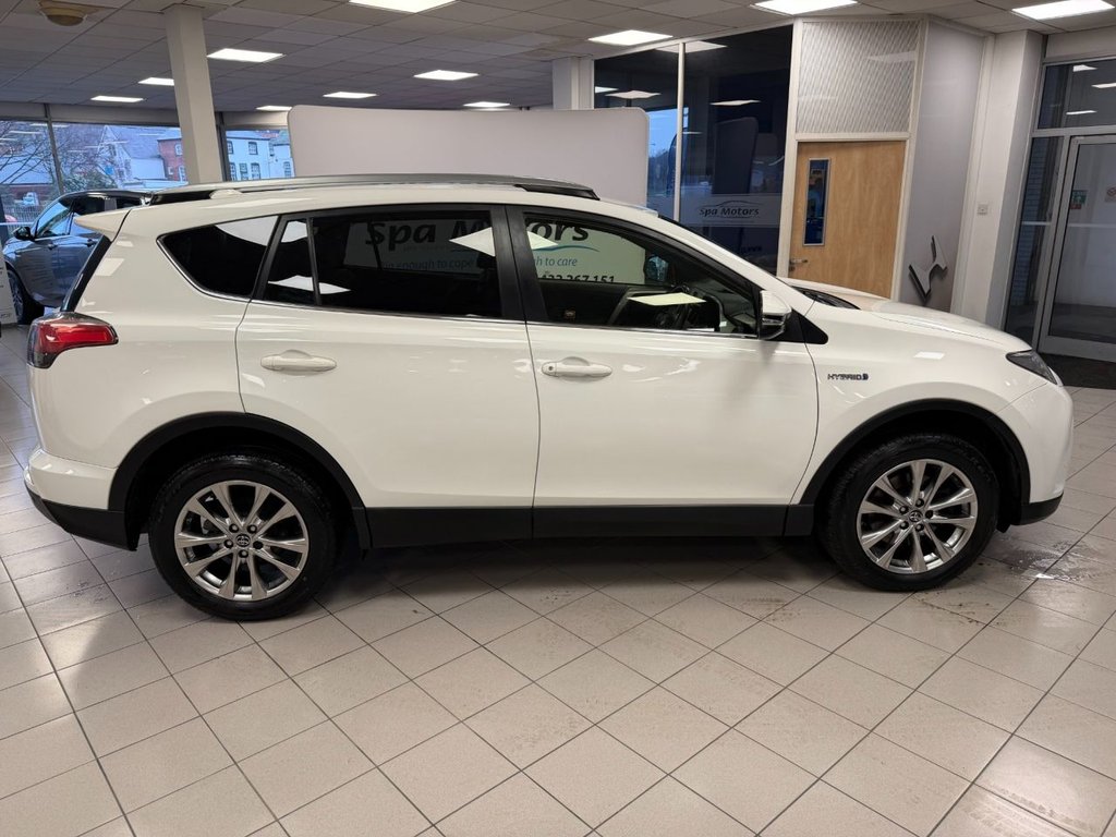 Used Toyota RAV4 2017 for sale - 77463887: Photo 10