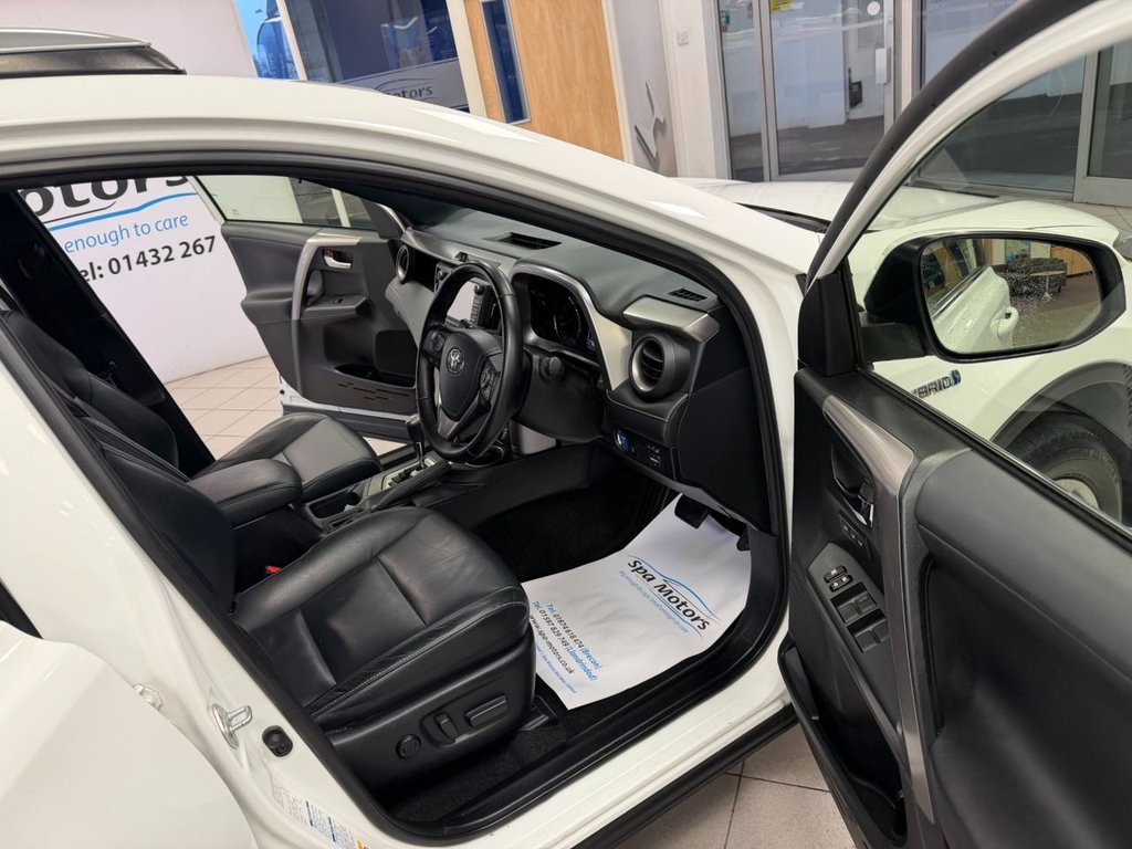 Used Toyota RAV4 2017 for sale - 77463887: Photo 15