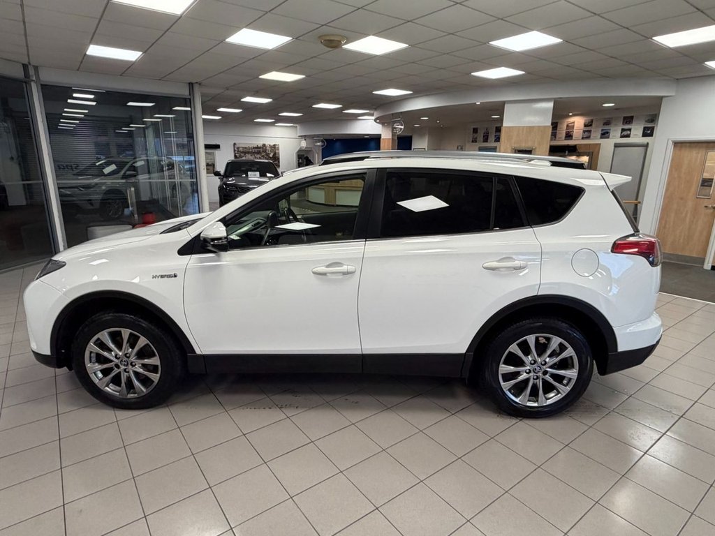 Used Toyota RAV4 2017 for sale - 77463887: Photo 4