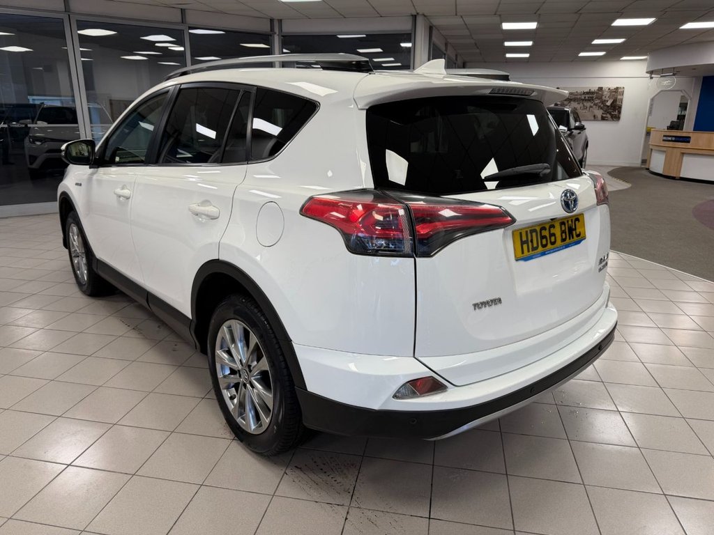 Used Toyota RAV4 2017 for sale - 77463887: Photo 5