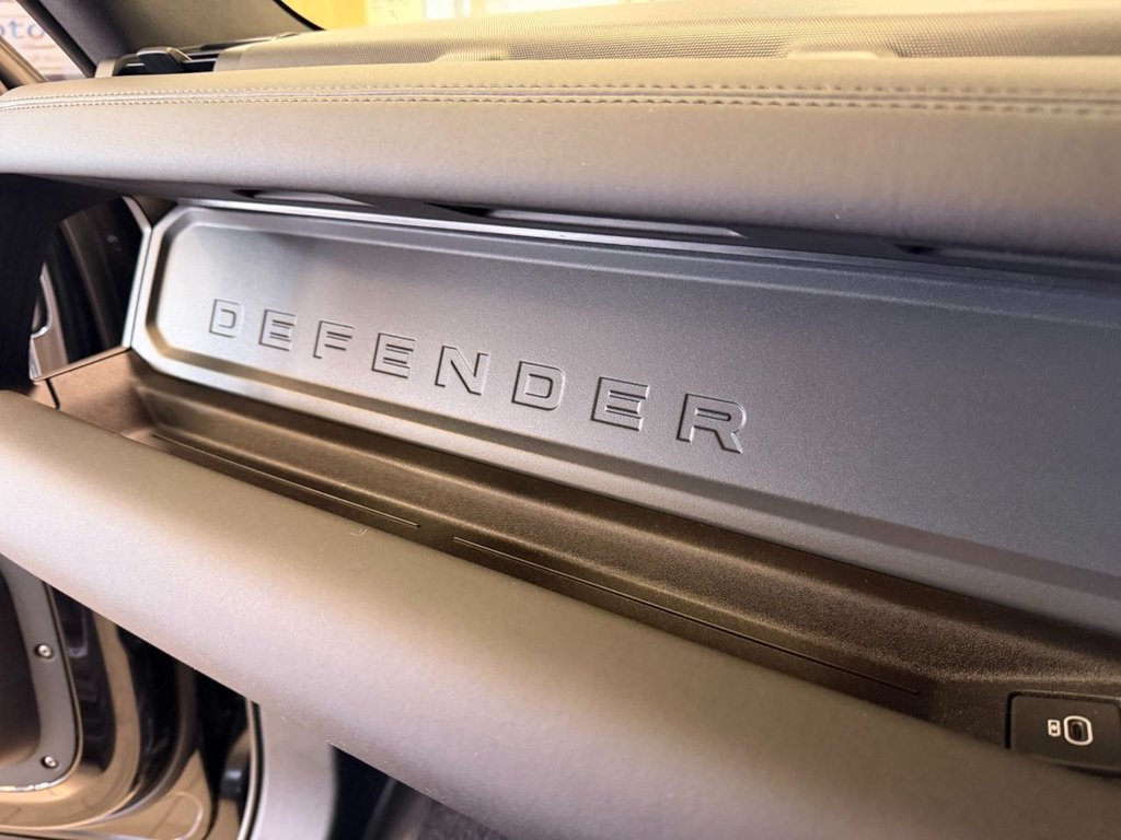 Used Land Rover Defender 2024 for sale - 78134324: Photo 26