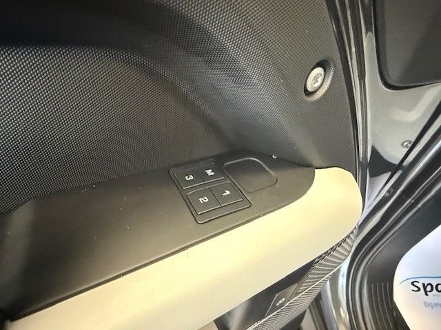 Used Land Rover Defender 2022 for sale - 76569977: Photo 23