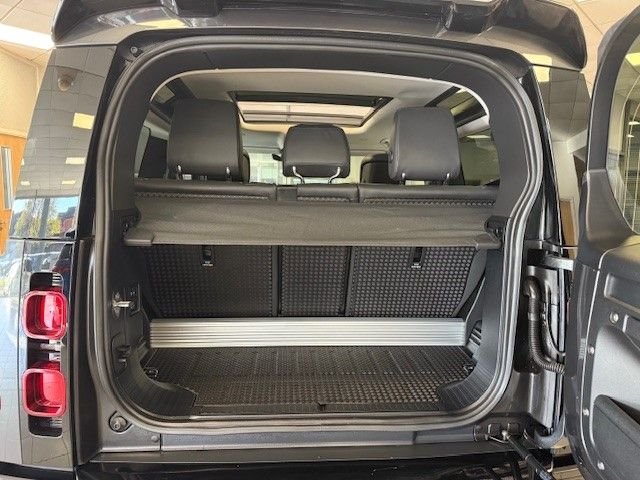 Used Land Rover Defender 2022 for sale - 76569977: Photo 26