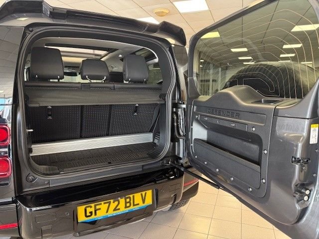 Used Land Rover Defender 2022 for sale - 76569977: Photo 31