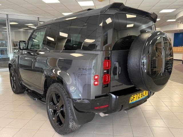 Used Land Rover Defender 2022 for sale - 76569977: Photo 4