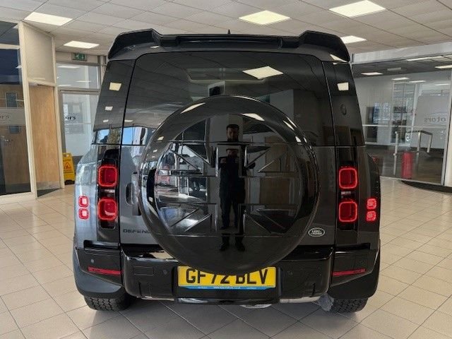 Used Land Rover Defender 2022 for sale - 76569977: Photo 5