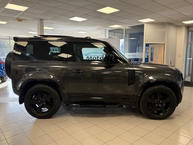 Used Land Rover Defender 2022 for sale - 76569977: Photo 7